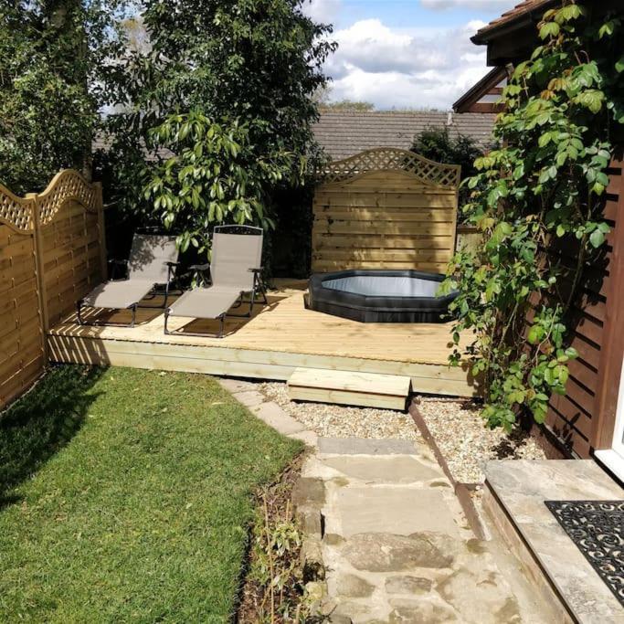 The Retreat Villa Chelwood Gate Bagian luar foto